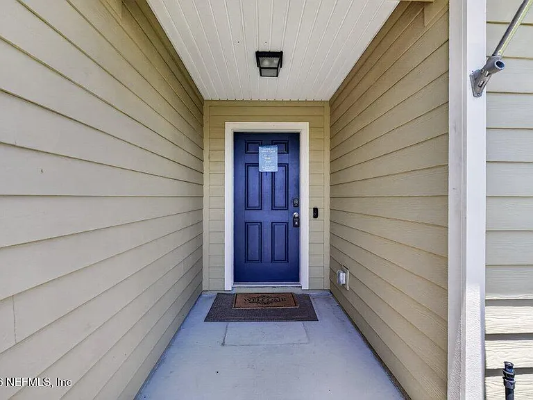 9099 Tahoe Ln — Photo 4