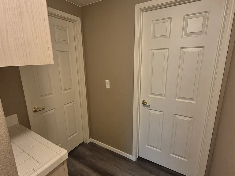 1610 Davilla St — Photo 31
