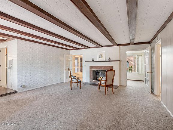 5th image of 1047 E Hedrick Dr