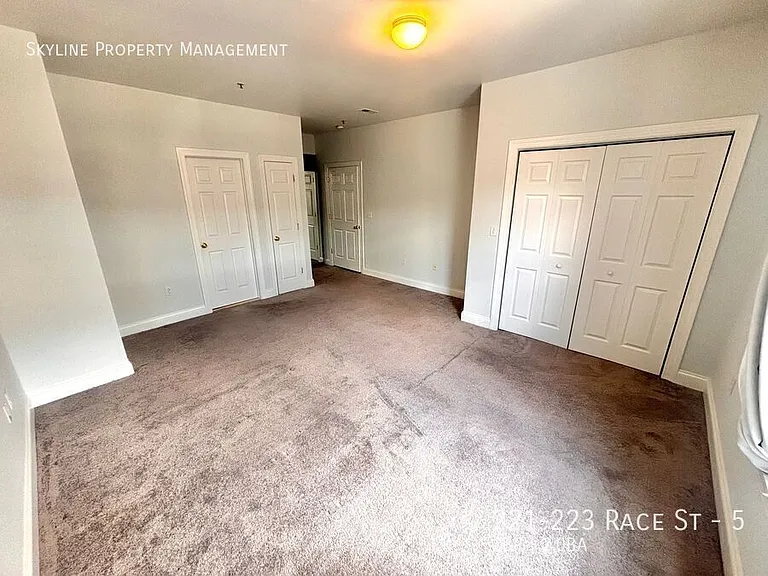 221-223 Race St #5 — Photo 13