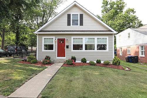 15 W Howell Ave Photo 1