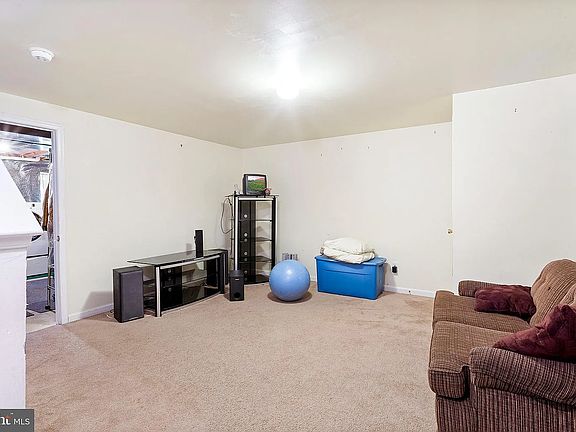 3rd image of 119 Rosie Dr