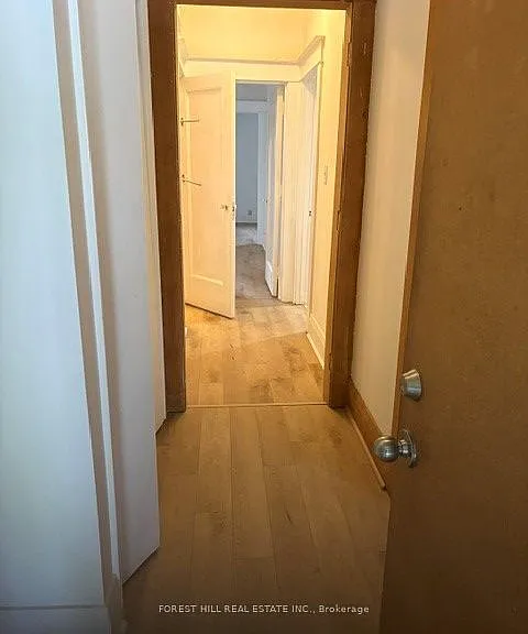 370 Spadina Rd — Photo 3