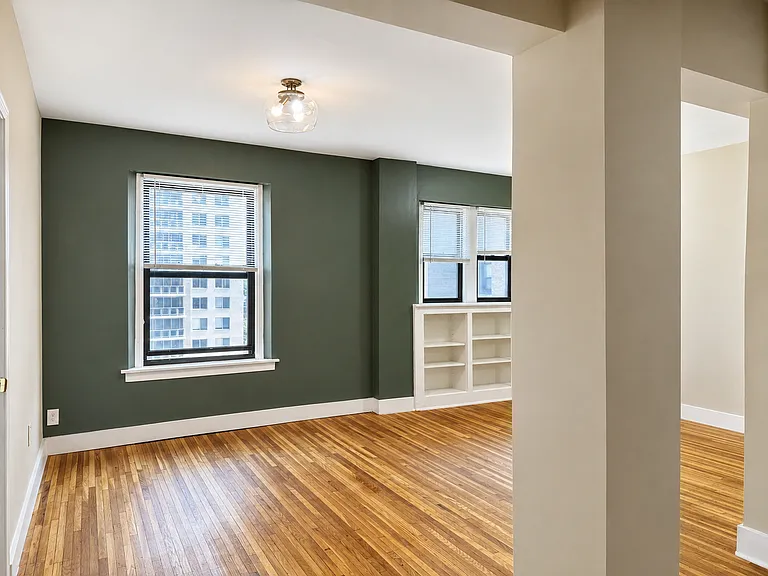 4429 W Pine Blvd #602 — Photo 4