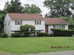 11 Regimental Pl, New Windsor, NY 12553
