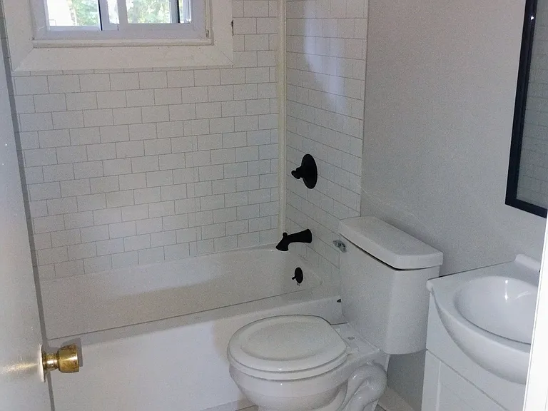 52 Mast Rd #6 — Photo 3