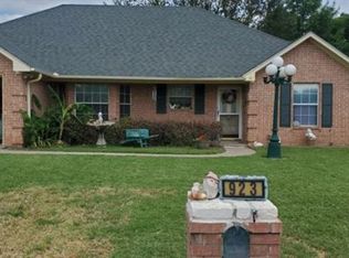 923 Sylvia St, Weatherford, TX 76086