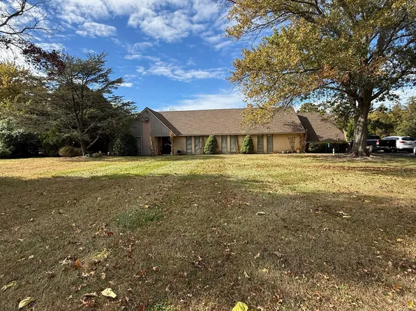 406 Lower State Rd, North Wales, PA 19454