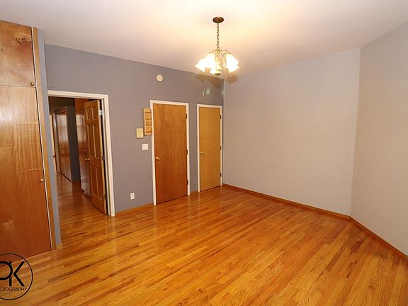 2nd image of 182 Kingsland Ave #2A