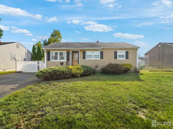 122 3rd St, Middlesex, NJ 08846