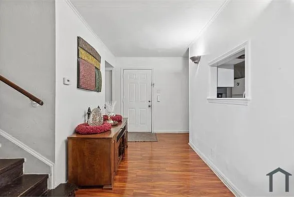 568 E Avenue J #B