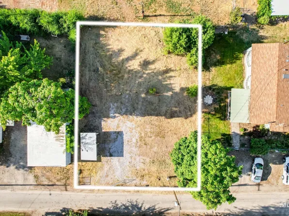 110 Adams St, Horseshoe Bend, ID 83629