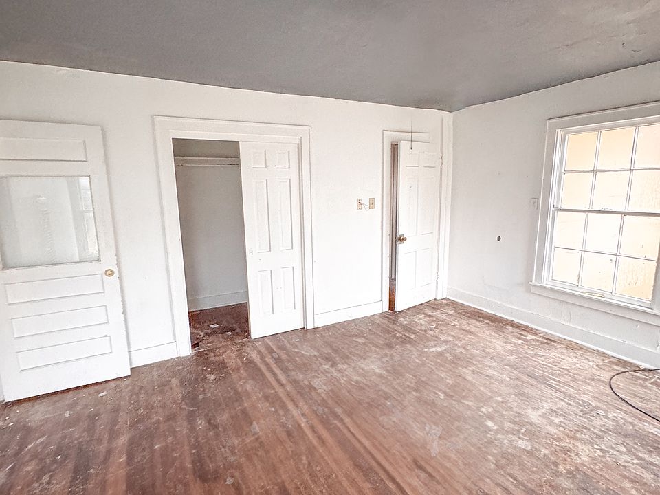2nd image of 308 E Highland Ave