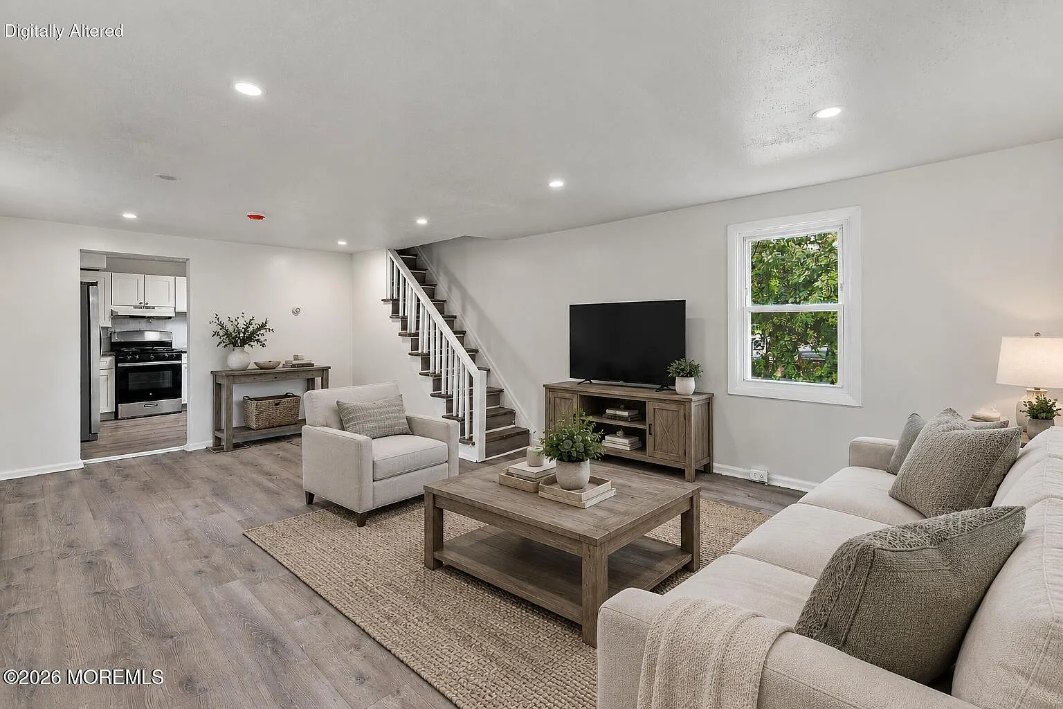 3 bed, 990 sqft, $3,500 — Photo 4