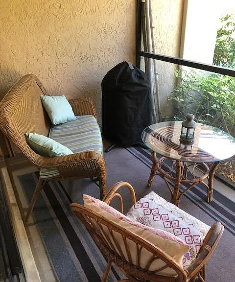 Lanai.