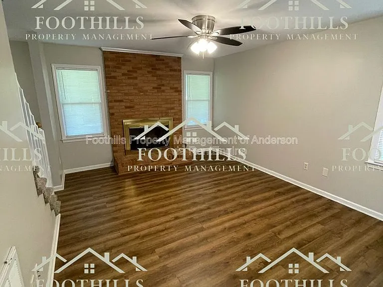 214 Keithwood Dr — Photo 4