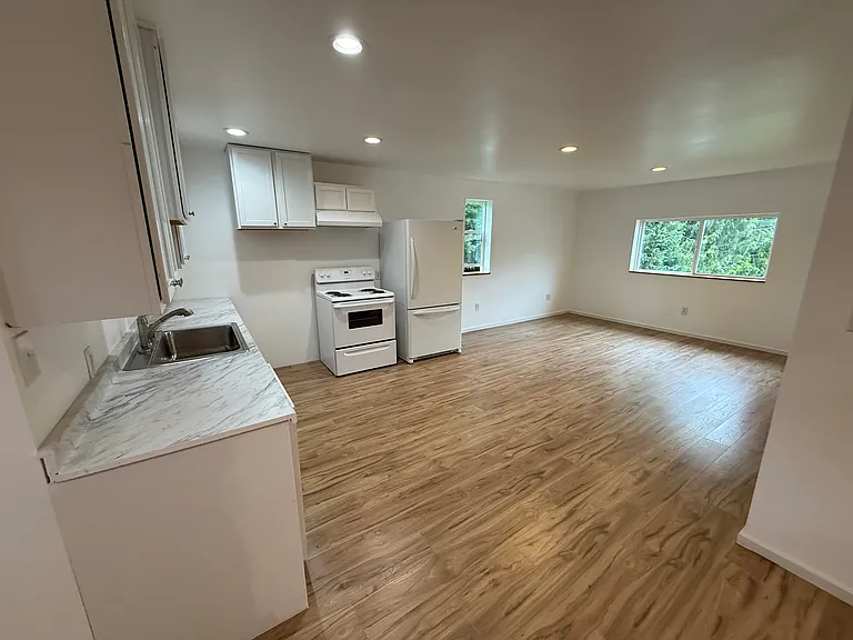 16420 6th Ave W #3 — Photo 3