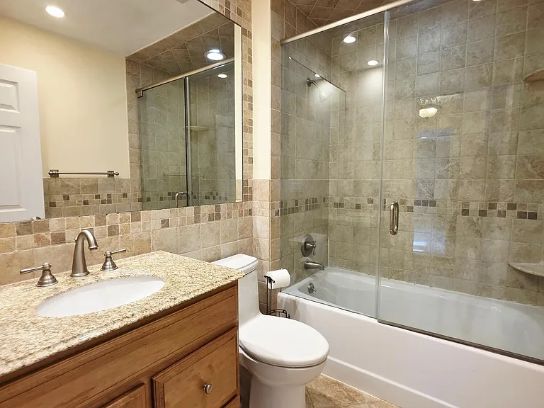 97 Cotswold Cir #2 — Photo 24
