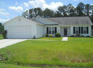 200 Cherry Blossom Dr, Richlands, NC 28574