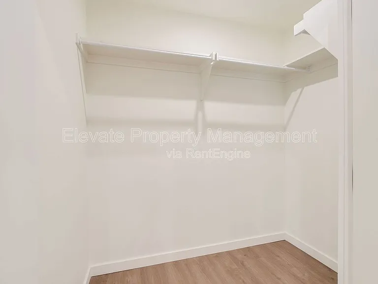 844 NW 43rd St #202 — Photo 26
