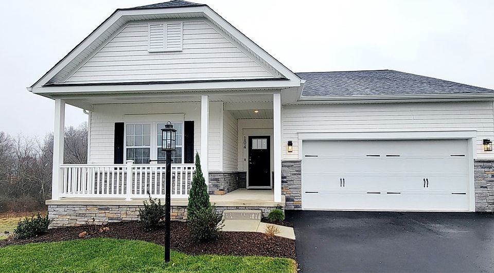1st image of 104 Oak Creek Dr