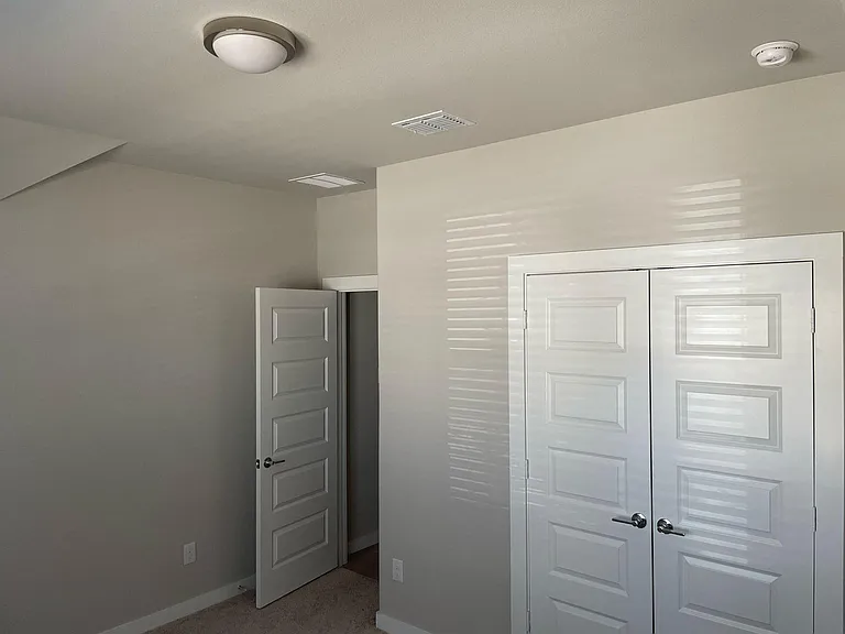1404 Mahogany Dr — Photo 10