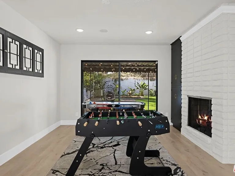 2617 S Beverly Dr — Photo 47