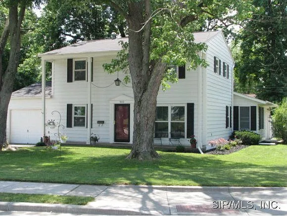 922 W Harnett St photo 1