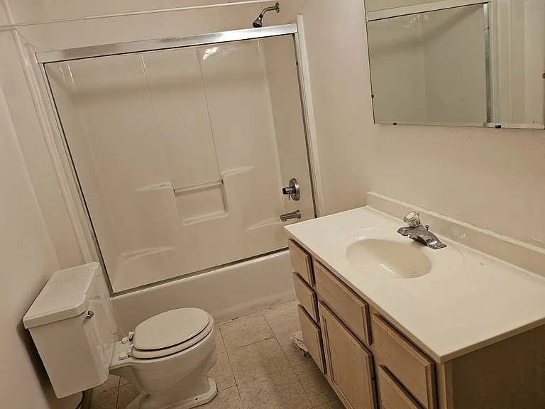 318 S 4th St #1F — Photo 7