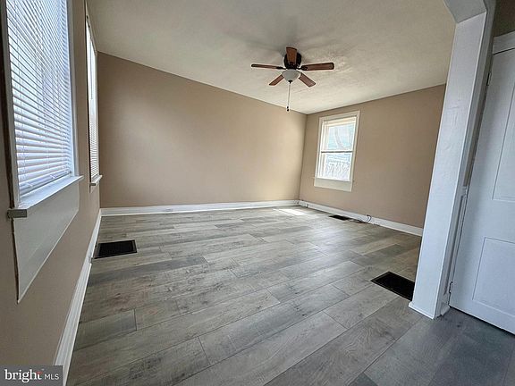 5th image of 225 W Locust St