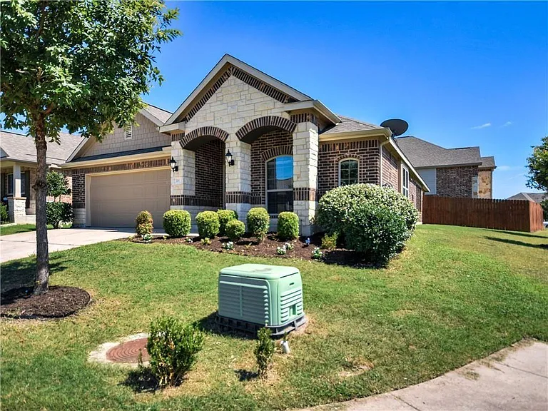 701 Cardenas Ln — Photo 21