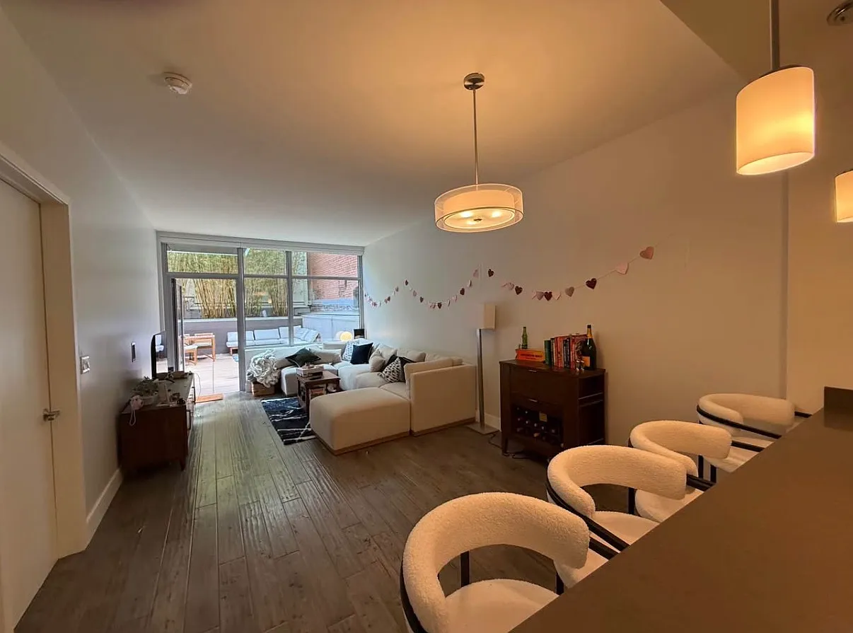 1 bed, 900 sqft, $6,700 — Photo 1