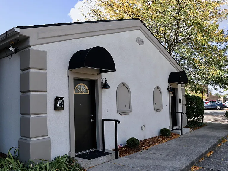 306 S Oak St #A — Photo 1
