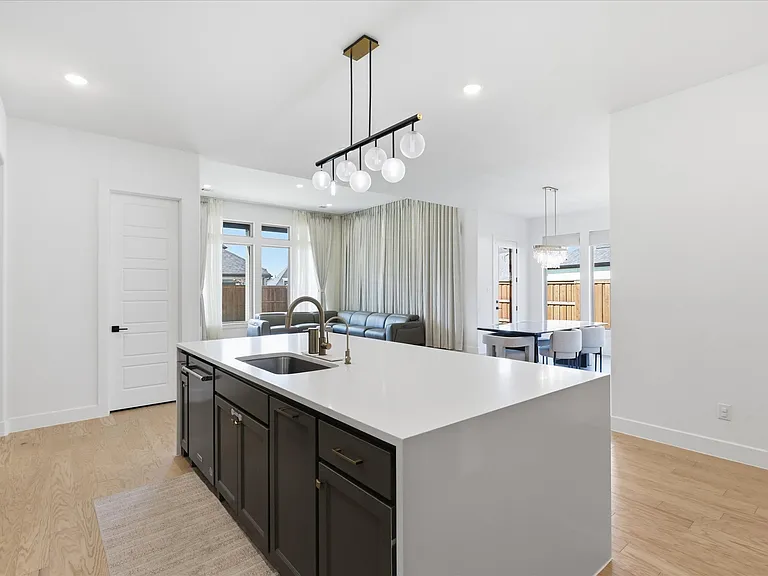 320 Telico Ct — Photo 6