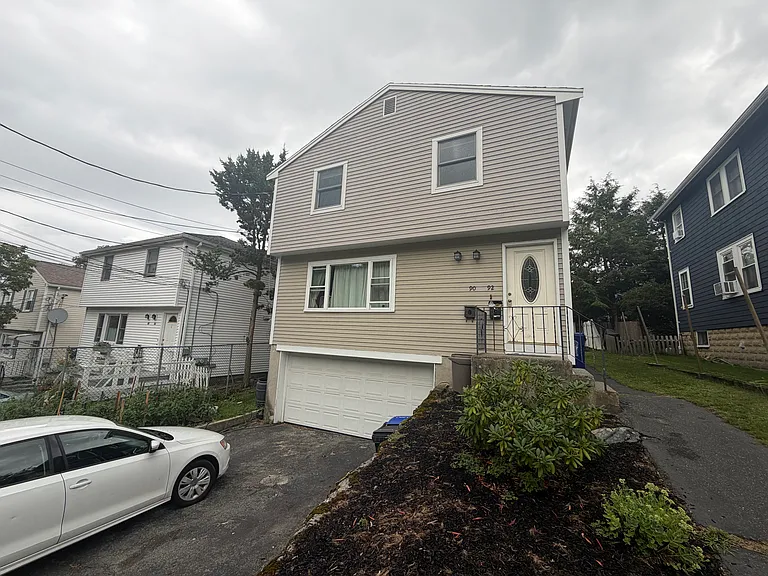 90 Sylvia St #2 — Photo 19