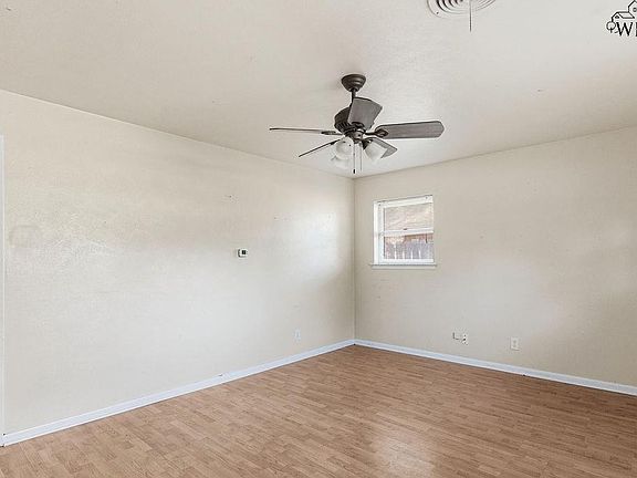 5th image of 4202 Meadowbrook Dr