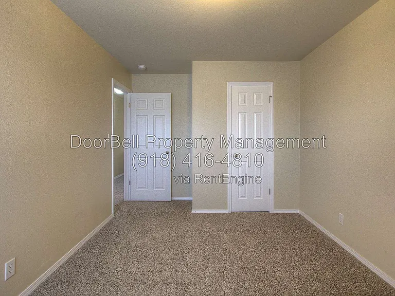 5807 N 34th St — Photo 15