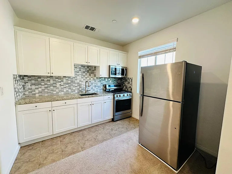 26338 Valencia Way — Photo 5