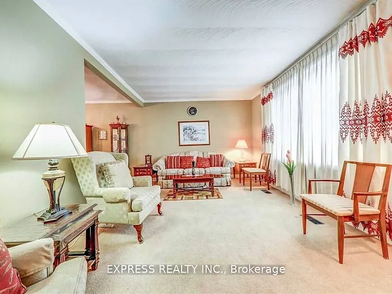 46 William Cragg Dr — Photo 5