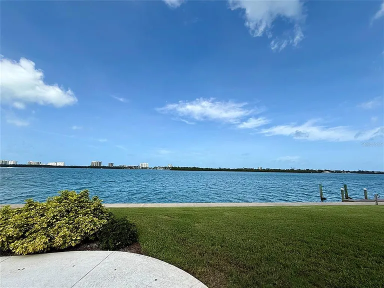376 W Royal Flamingo Dr — Photo 35