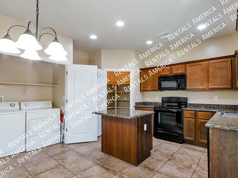 3830 E 3rd St #1101 — Photo 12