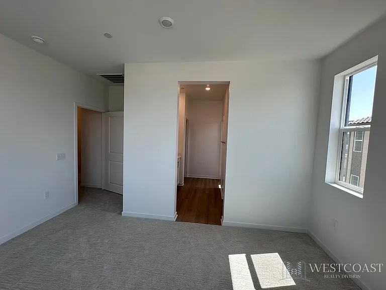 5954 Catskills Ct — Photo 8