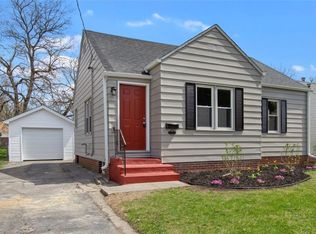 2521 45th St, Des Moines, IA 50310