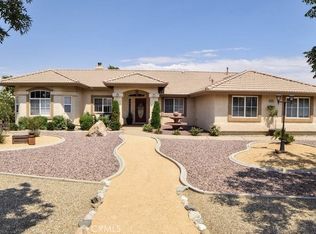 8809 Wolf Dr, Phelan, CA 92371