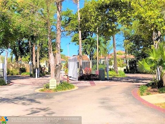4th image of 3098 S Oakland Forest Dr APT 1501