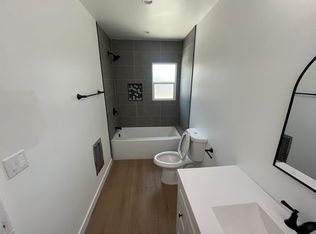 10716-10720 Oxnard St, North Hollywood, CA 91606