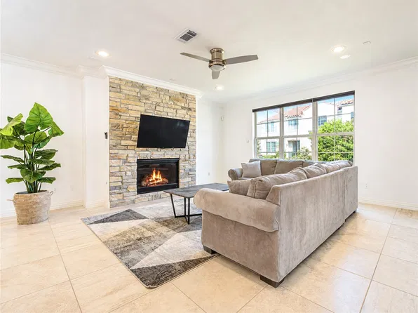 13605 Teal Bluff Ln, Houston, TX 77077