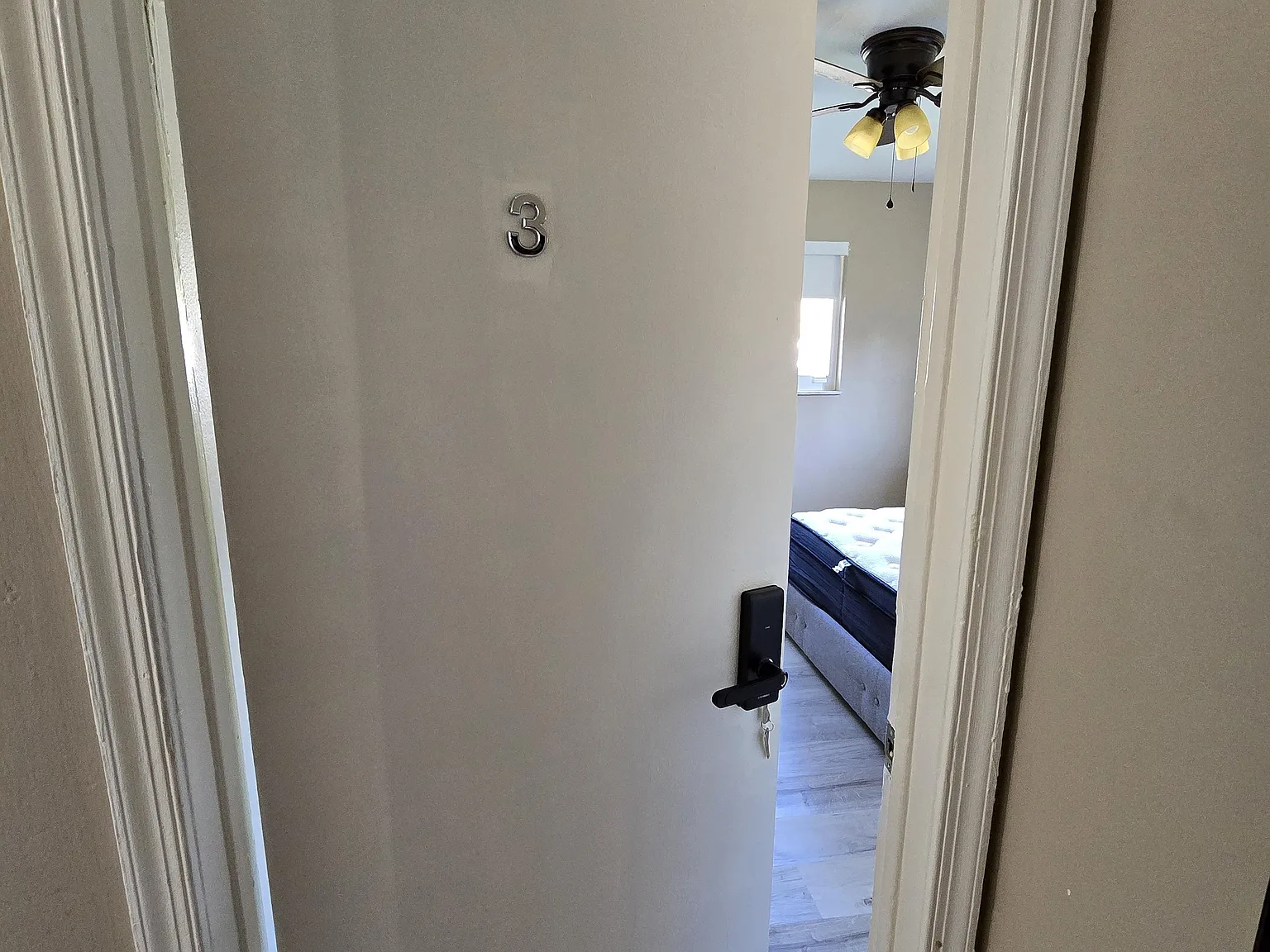 4 bed, 2.0 bath, 1298 sqft, $1,243 — Photo 4