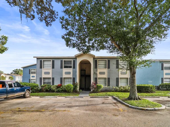 2547 N Alafaya Trl APT 92, Orlando, FL 32826