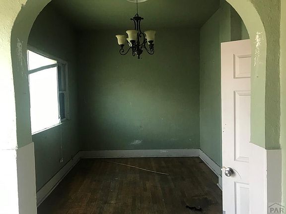 2nd image of 909 Currie St